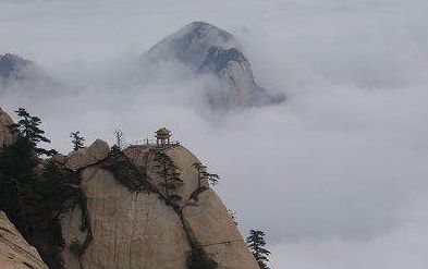 莫道君行早，更有早行人