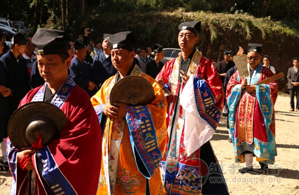 云南盈江青云寺道观举行修缮重建启动仪式