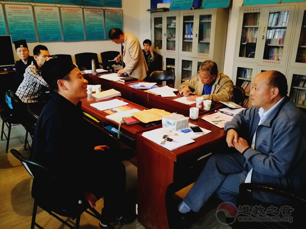 陕西临潼明圣宫开展“双节”进深山扶贫帮困活动-道音文化