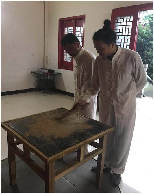 流传千年的“扶乩”到底是什么，是科学还是迷信