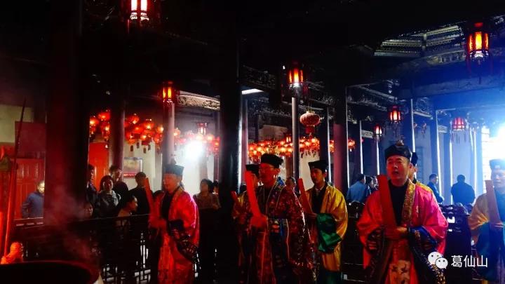 原中国道教协会副会长丁常云道长一行来葛仙山参访