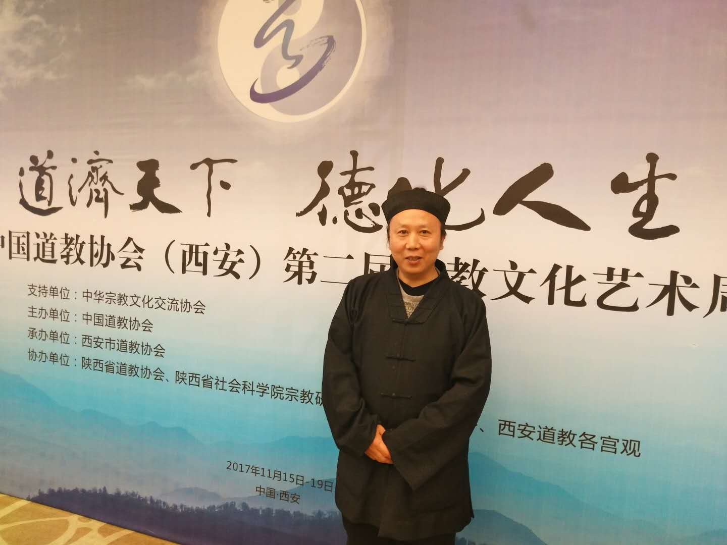发扬骊山老母的奉献担当精神是我们应有的责任