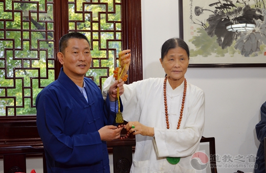 台湾高雄道德院翁太明住持一行参访上海白云观-道音文化