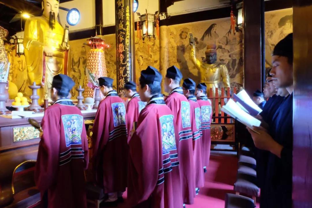 岂管岁月是否温存，我只做个倔强“道系青年”