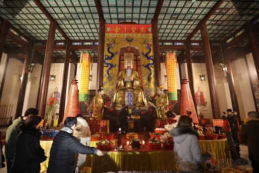 茅山乾元观举行新年撞钟祈福活动