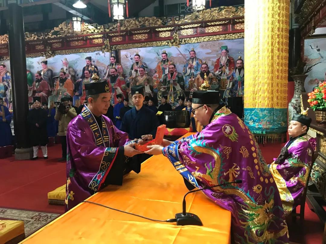 “嗣汉天师府长老院首席长老”加冕仪式举行-道音文化