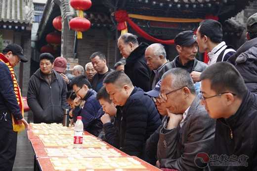 西安都城隍庙春节期间庙会活精彩纷呈 市民大加赞赏