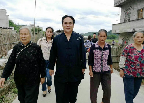 广西道教协会副会长陈应伟到梧州看望慰问道教信众