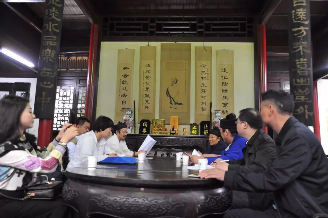 中国道教协会副会长黄信阳携调研组赴武汉长春观调研