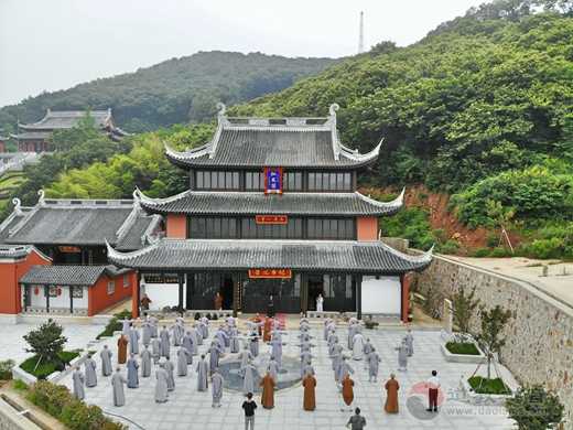 江苏尼众佛学院一行参访茅山乾元观