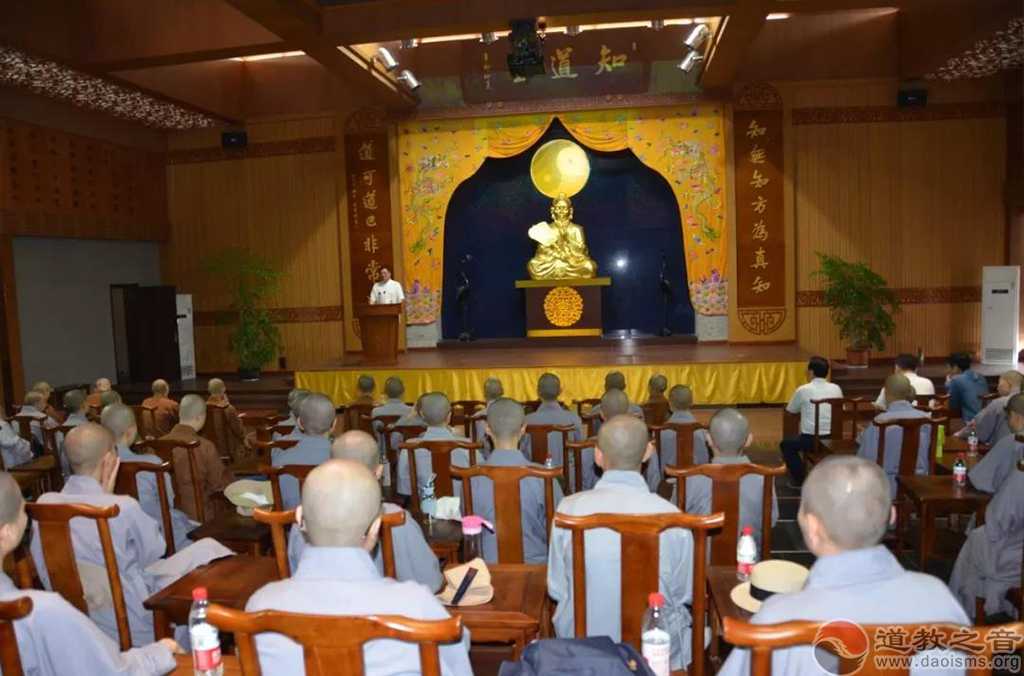 江苏尼众佛学院来茅山道院参访交流