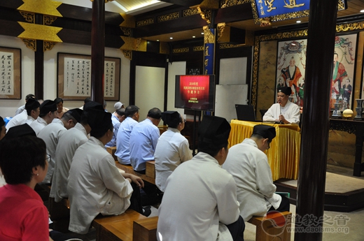 上海城隍庙积极开展民族宗教法制宣传学习月活动