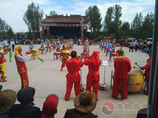 陕西榆林市榆阳区金巡山庙举行端午节秧歌大赛-道音文化