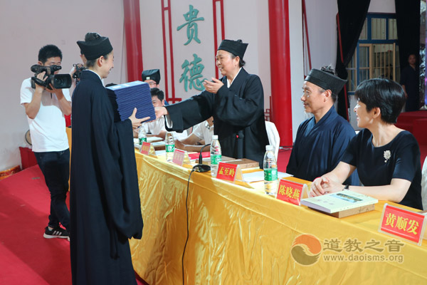 南岳坤道学院2015级毕业典礼