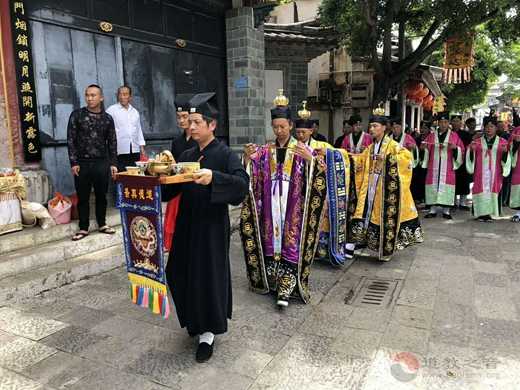 云南省道教协会在建水开展爱国主义教育暨宗教政策法规学习及爱心助学活动