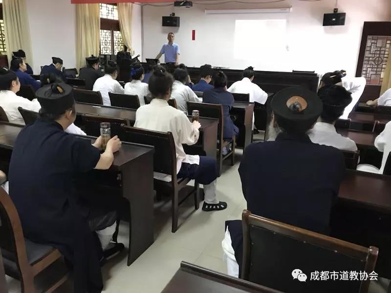 成3