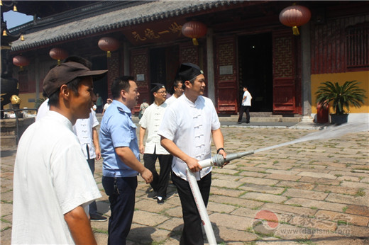 苏州玄妙观举行消防知识讲座暨技能演练