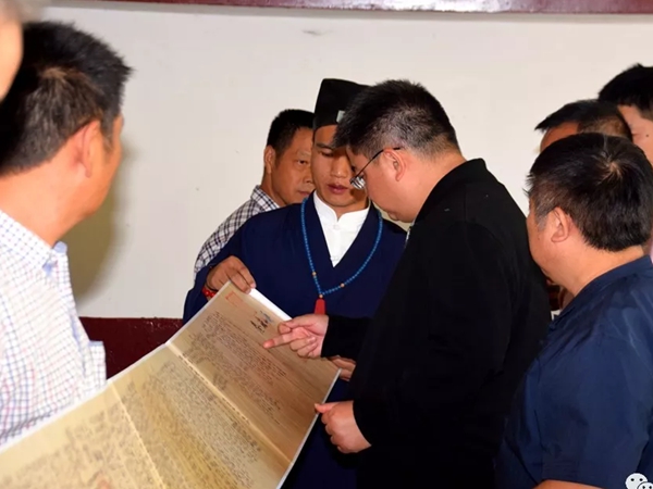 湖南省安化县道教协会隆重举行升国旗仪式