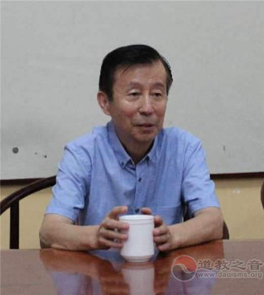 中国崂山道家书画院常务副院长于兴国致辞