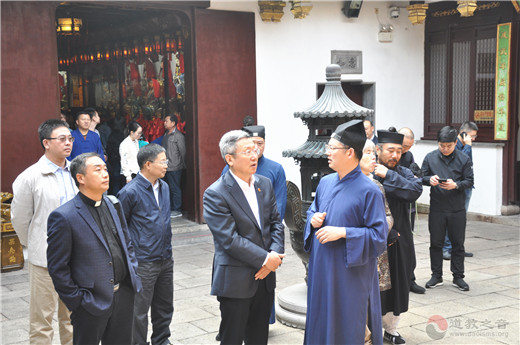 辽宁省政协考察团到上海城隍庙参访调研