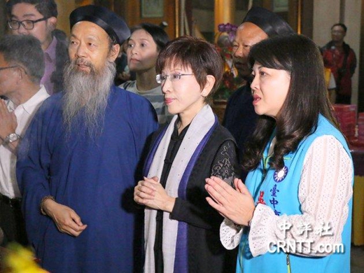 洪秀柱参与“2018戊戌年武当山玄天上帝神尊台湾巡境”活动为台湾祈福