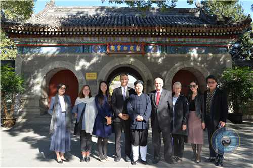 加拿大议会加中议会协会共同主席一行参访白云观 