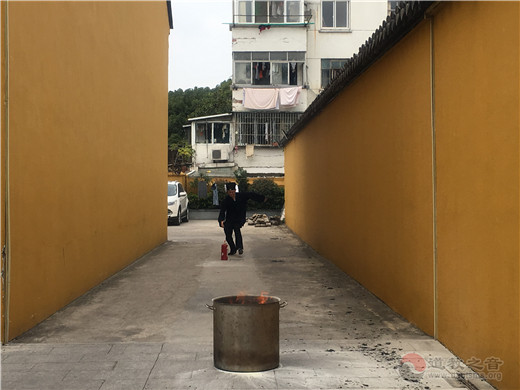 江苏省苏州城隍庙参加苏州市民族宗教系统第十八届消防运动会