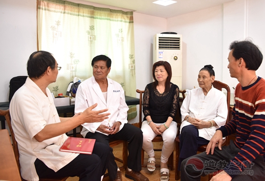 台湾涂金枝医师在陆丰紫竹观义诊