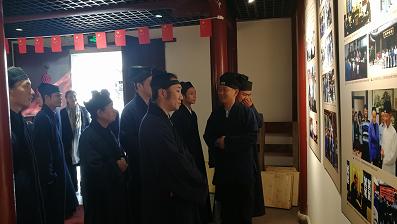 白云观接待花神庙道长