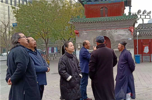 中国人民大学第13期爱国宗教人士研修班学员访问北京东岳庙