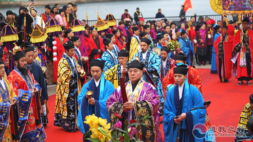 天台山桐柏宫方丈升座庆典暨浙江道教学院揭牌仪式隆重举行