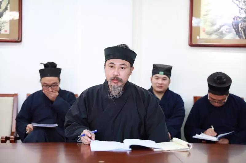 中国道教学院举行2016级硕士研究生毕业论文答辩