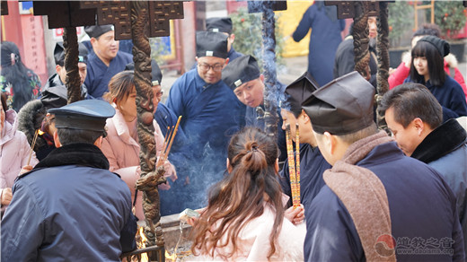 “为求粥意浓，千里请火种”徐州市道协到北京火神庙请“圣火”-道音文化