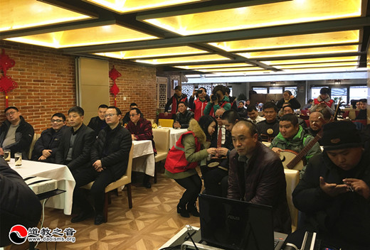 苏州城隍庙年终慰问眼障残疾人士