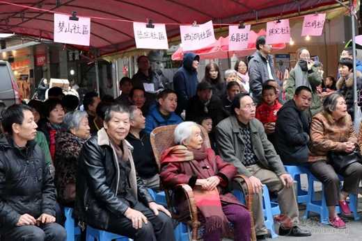 福州裴仙宫举行迎春接福助困活动