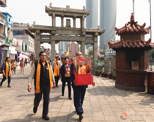 台湾台南海安宫参访团访问厦门朝宗宫