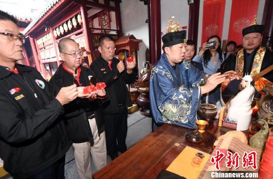 东南亚海丝信俗参访团参访福州三坊七巷天后宫