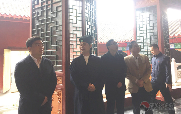 陕西省汉中市副市长邱仕伟一行视察青龙观