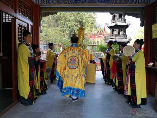 紫阳县真人宫清明节举行追荐四川凉山烈士英灵法会