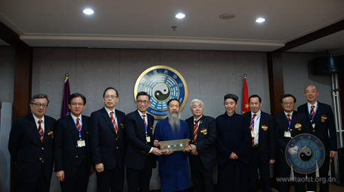 李光富会长会见香港啬色园黄大仙祠董事会北京拜访团一行