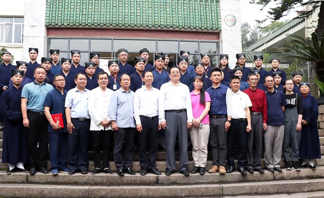 海峡道教学院迎“二元制”开班仪式：宗教上有造诣，学识上能服众