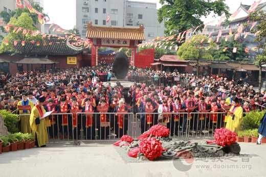 上海松江东岳庙隆重举行第七届传统庙会暨东岳圣帝、杨大神圣诞祭祀庆典祈福活动