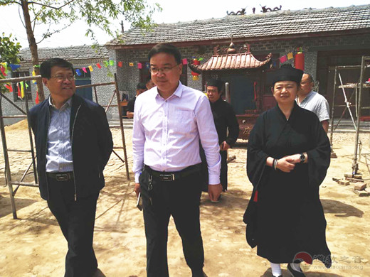 临清市委统战部代湾镇民宗部门领导调研皇殿岗玉皇庙