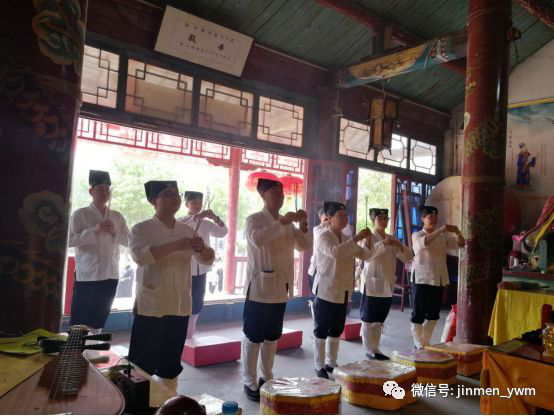 广州道医团成员拜别药王爷