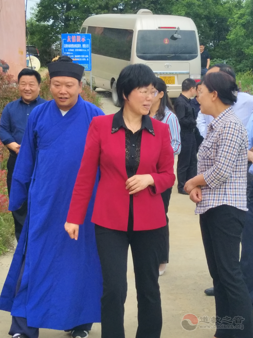 湖北省委统战部副部长李述永调研保康县万年山道观