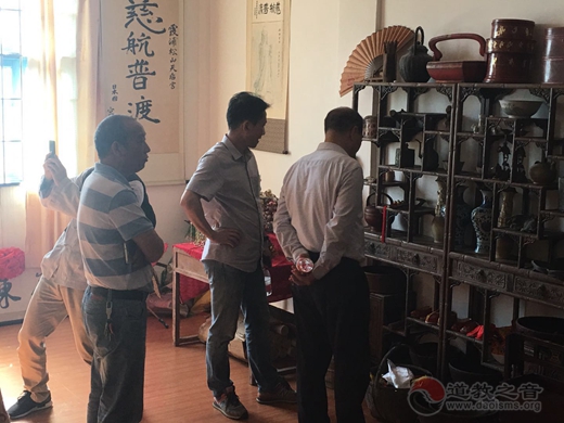 福建省社科院教授一行到霞浦天后行宫调研