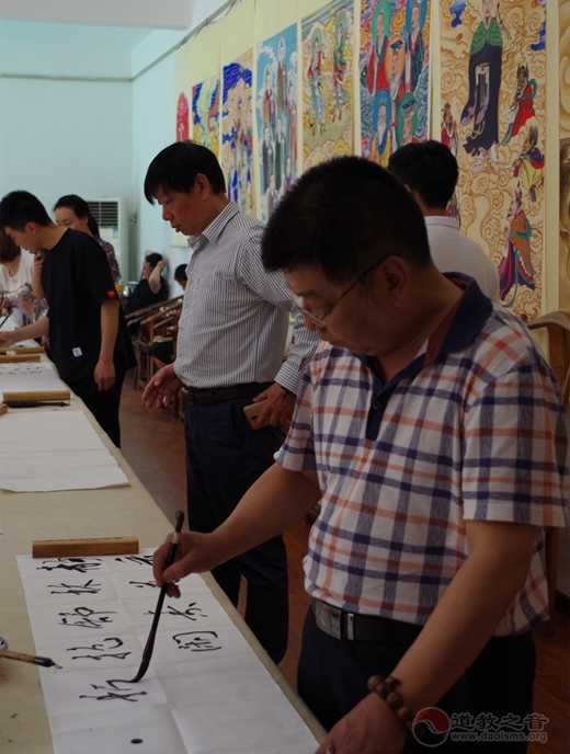 太原市青联喜迎新中国成立70周年书画交流活动在龙蟠宫举行