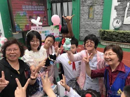 “唱响新时代，逐梦进行时”民族娃乐游公益行——爱心义卖活动