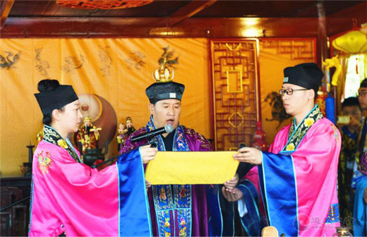 徐州市举行首次道教婚礼演绎“二岸一家亲”