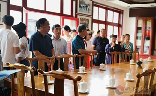 中原城市群民族宗教观摩团参观临清市泰山行宫碧霞元君祠